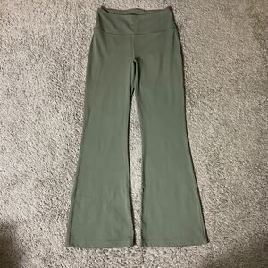 Lululemon Size 12 Groove Super High Rise Flared Pant Nulu 32.5" Army Green